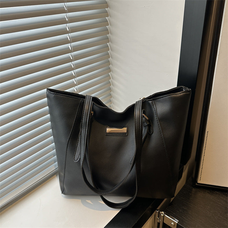 Simple Large Capacity Women's Retro Fashion Shoulder Bag