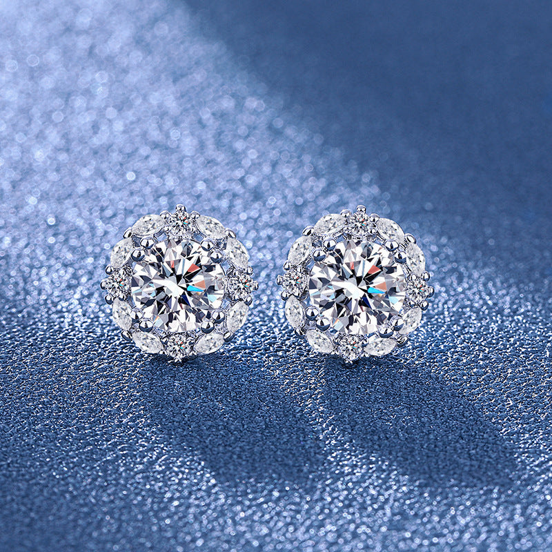 Heart-shaped Six-claw Inlaid Zircon Earrings