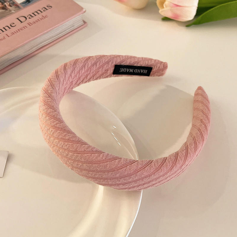 Cute Girl Going Out With Wide Brim Hair Hoop