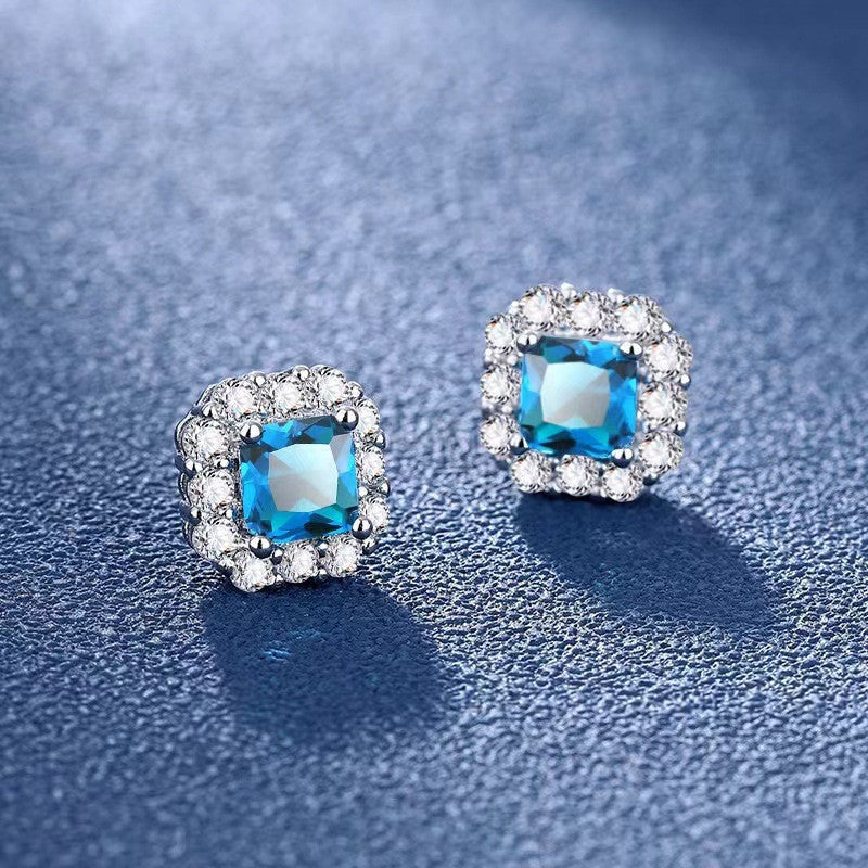 Heart-shaped Six-claw Inlaid Zircon Earrings