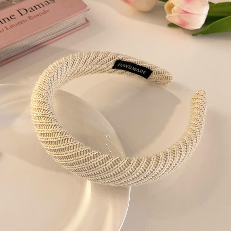 Cute Girl Going Out With Wide Brim Hair Hoop